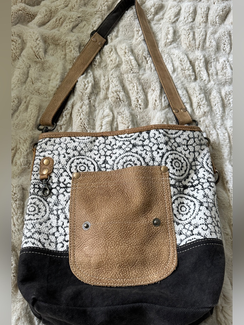 Myra Brand Casual Tan & Black Patterned Crossbody Bag